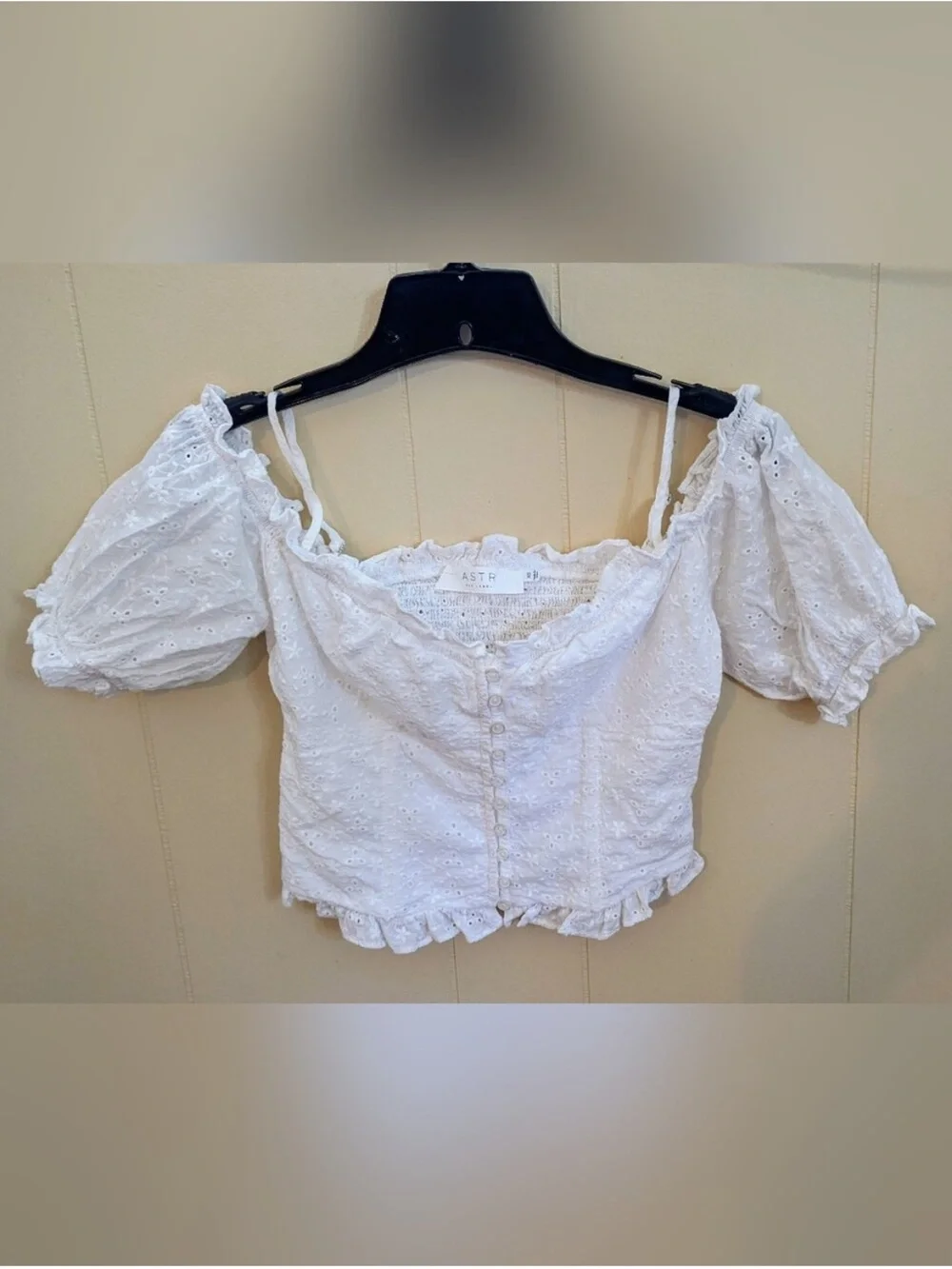 Astr charming white